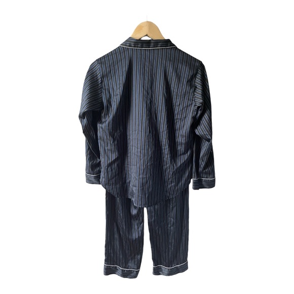VICTORIA’S SECRET Pinstriped Matching Pajama Set Black and Blue Size Small Short - Picture 3 of 12
